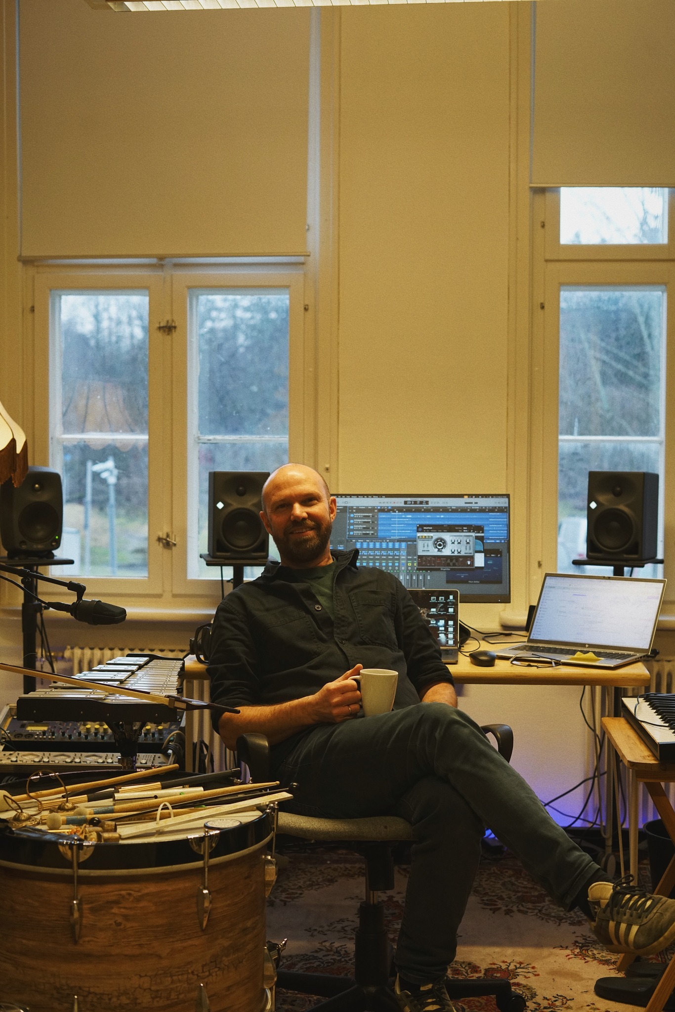 Martin Smidt er i tillegg til å være musiker, daglig leder i Rotvoll Kunstnerkollektiv SA - et tverrkunstnerisk arbeidsfellesskap for profesjonelle kunstnere i Trondheim.  Foto: Maia Reppe