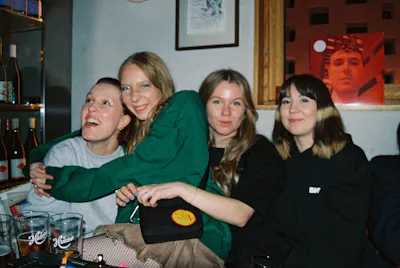 Bigboy Management består av Silje Halstensen (også kjent under artistnavnet Bendik), Malin Isabel Disco Guleng (Most Likely Malin), CEO Veslemøy Fossdal og Thea Arnesdotter Lien. Foto: Privat