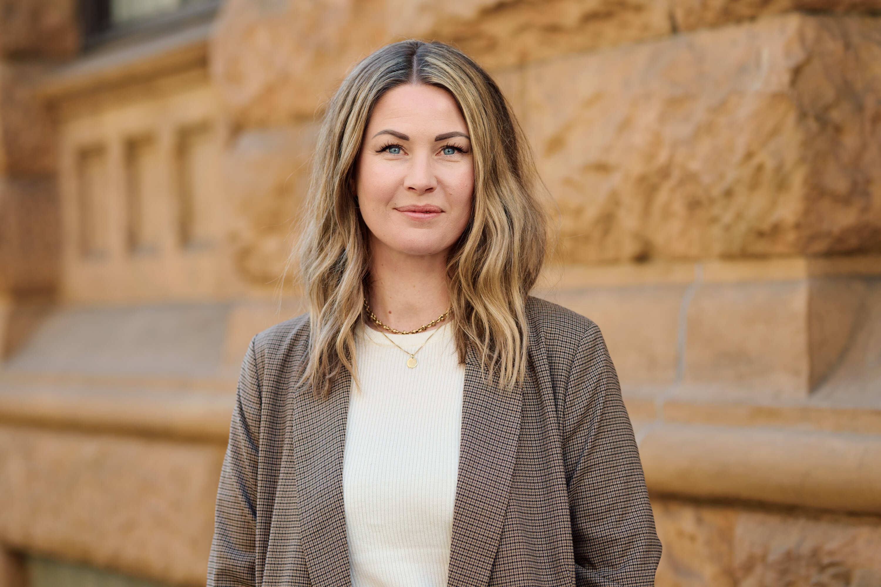 Ane Hagness Kiran er medlemsansvarlig i NOPA. Hun koordinerer organisasjonens tilskuddsordninger og medlemstilbud, og har den daglige kontakten med NOPAs medlemmer. Hun har lang fartstid i musikkbransjen og har jobbet i plateselskap, management, ideell og offentlig sektor og har også en fortid som artist og vokalist. Foto: Anne Valeur