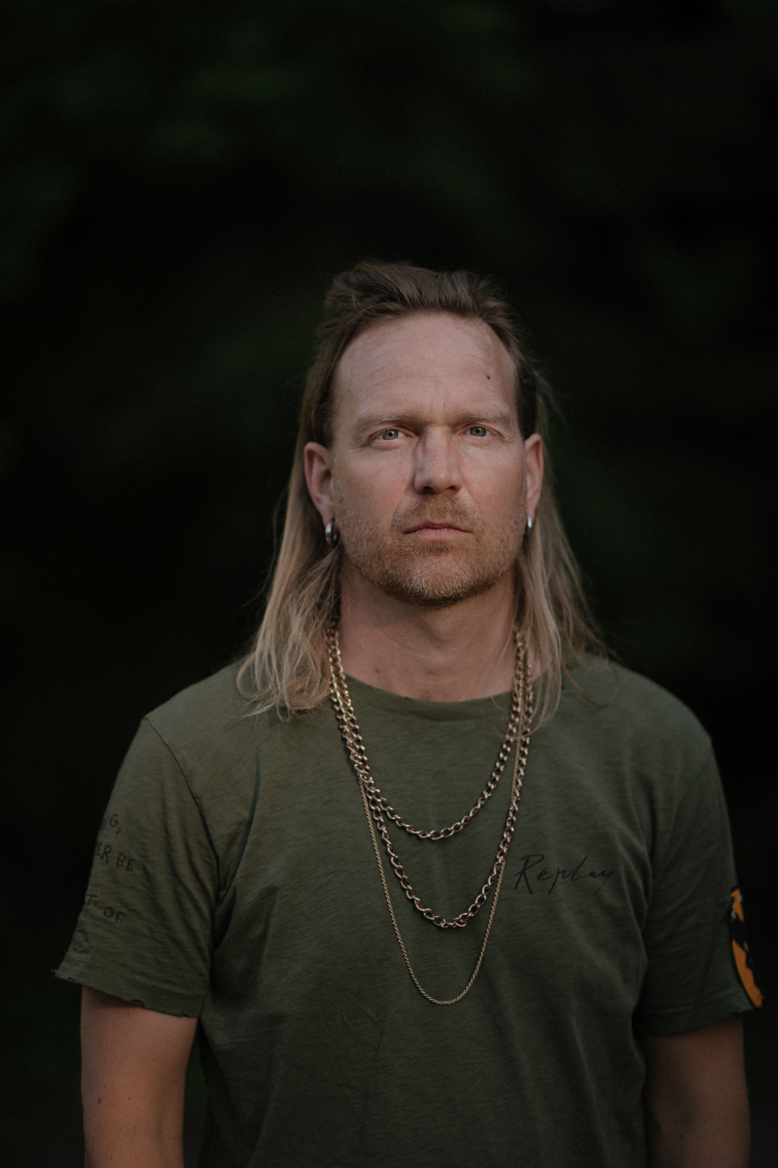 — Hjernen vår spinner opp en hel masse automatiske tanker hvert eneste minutt. De er ikke nødvendigvis sanne, og de vil oss ikke alltid vel, sier Hartberg. Foto: Anton Soggiu