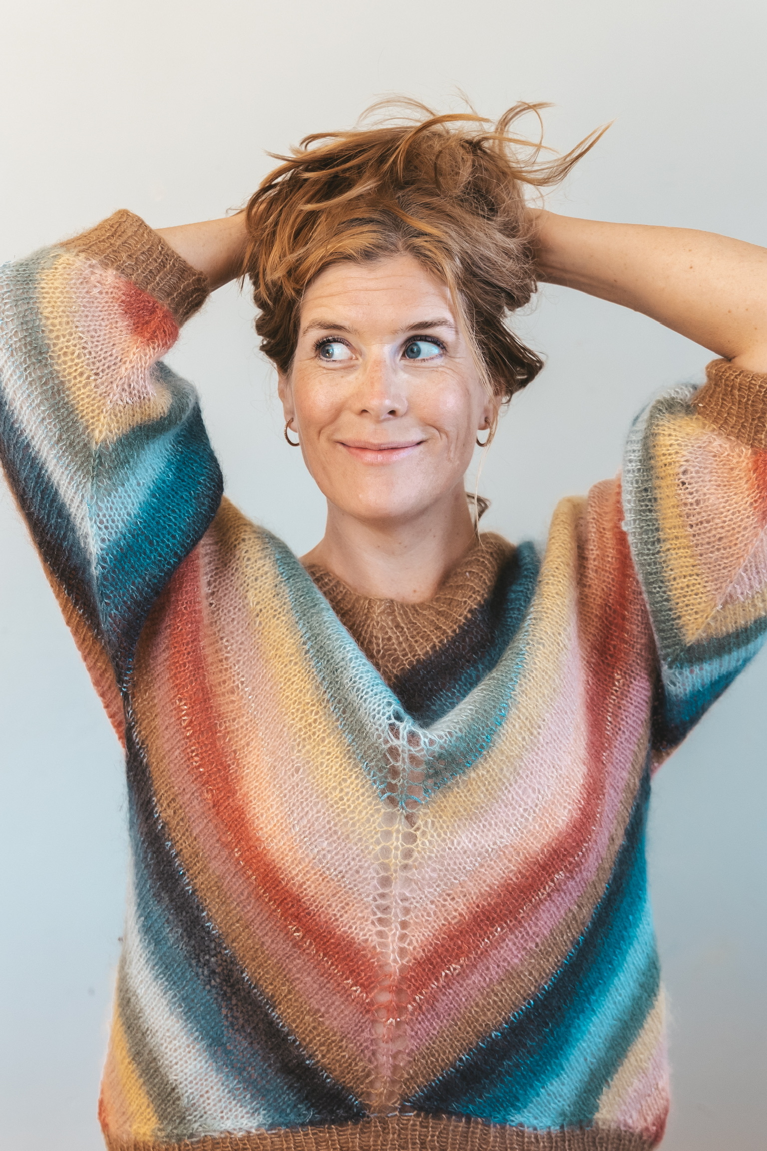 Klassiske barnesanger som «Bæ bæ lille lam», «Mikkel Rev» og «Lille måltrost» står fortsatt sterkt i dag. Sigrun brenner for sanger som kan vare, som ikke blir borte med en gang, som er tidløse. Gjerne fordi melodi og tekst kan stå seg.  Foto: Camilla Norvoll