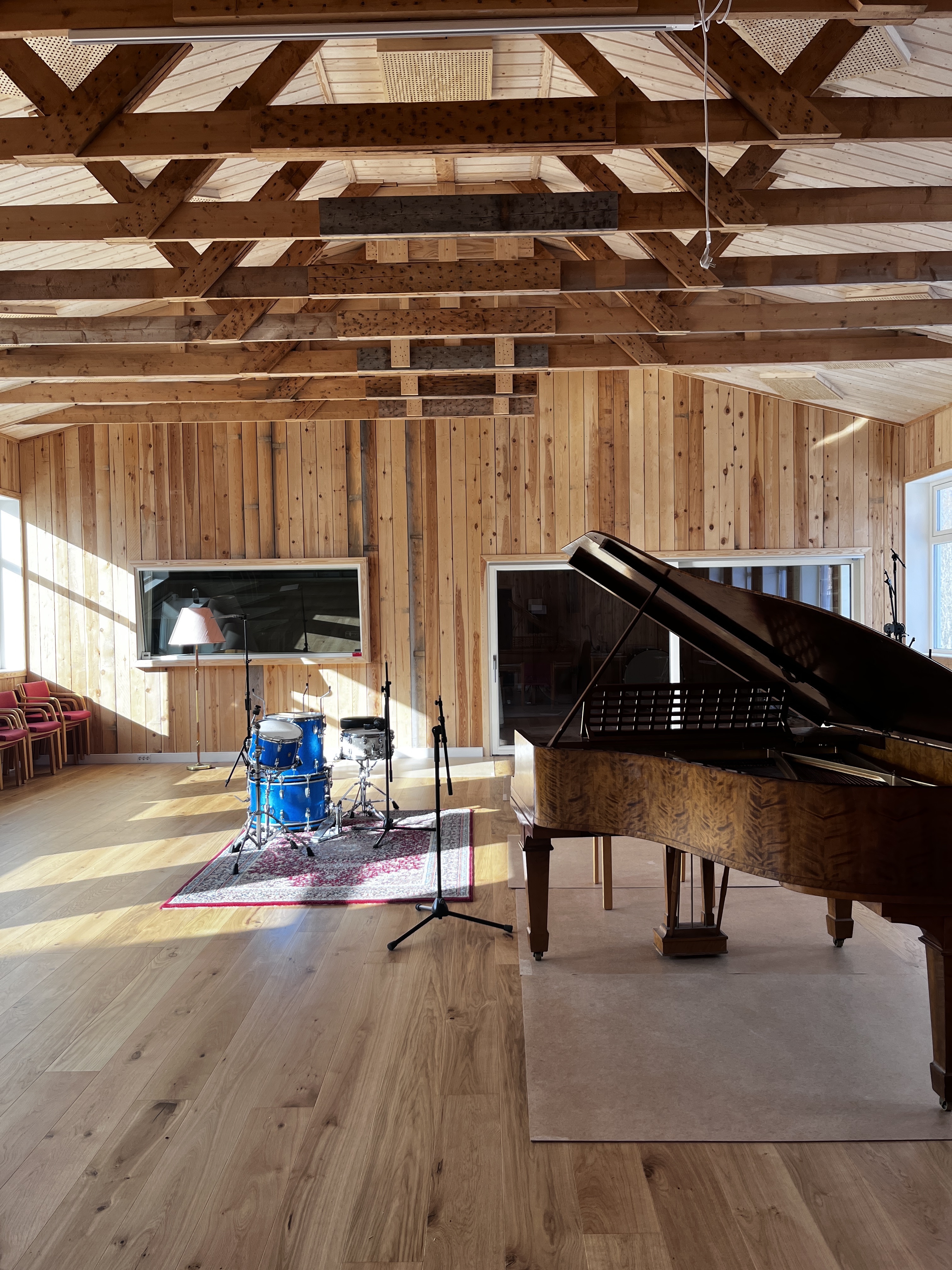 Flygel og sol. Foto: Håvard Skaset