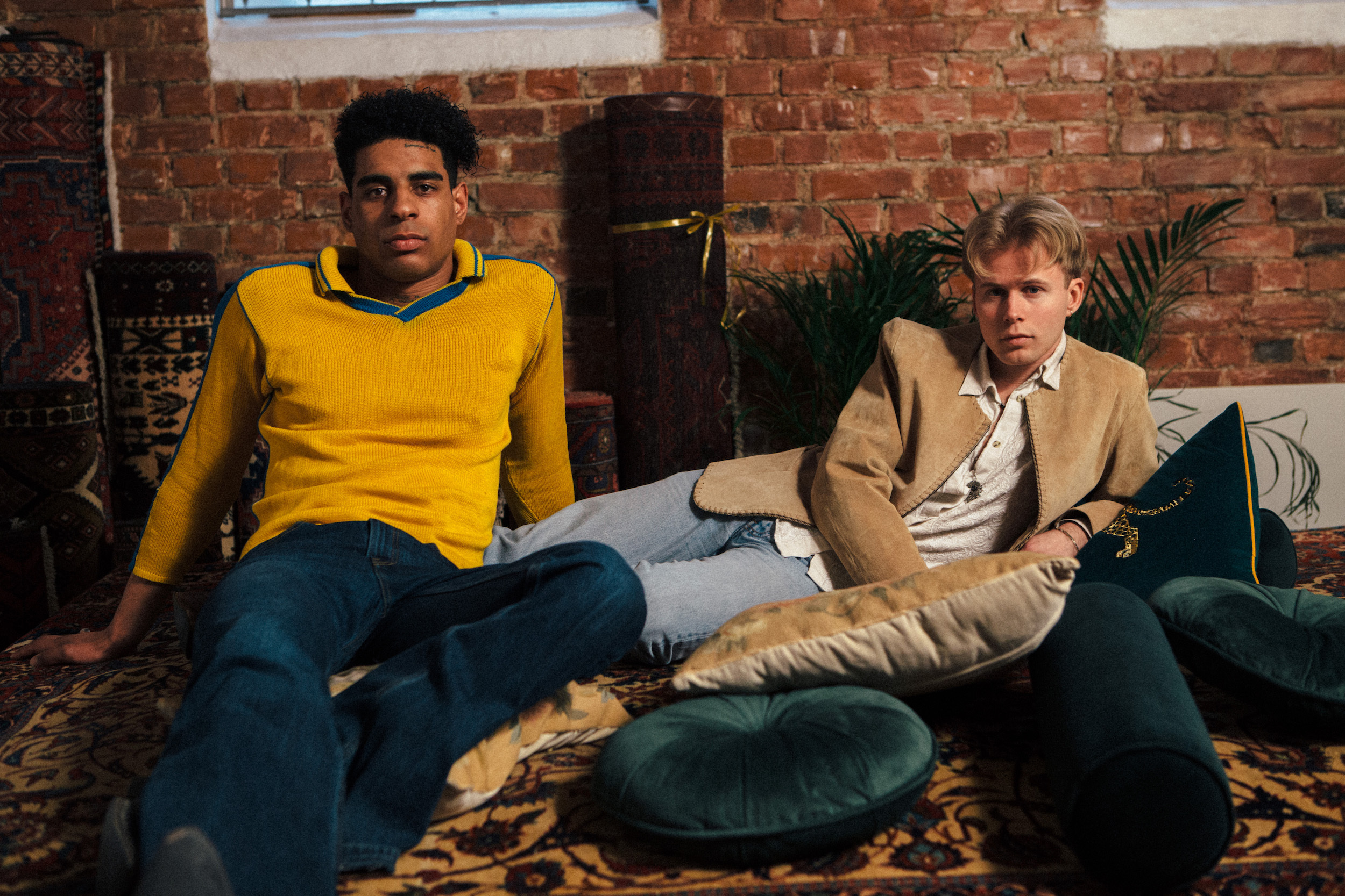 Sebastian Zalo og Gus Polden slapp nylig «Du» sammen. Låten har de skrevet til hverandre og den handler om vennskapet dem imellom. Foto: Ignat Wiig