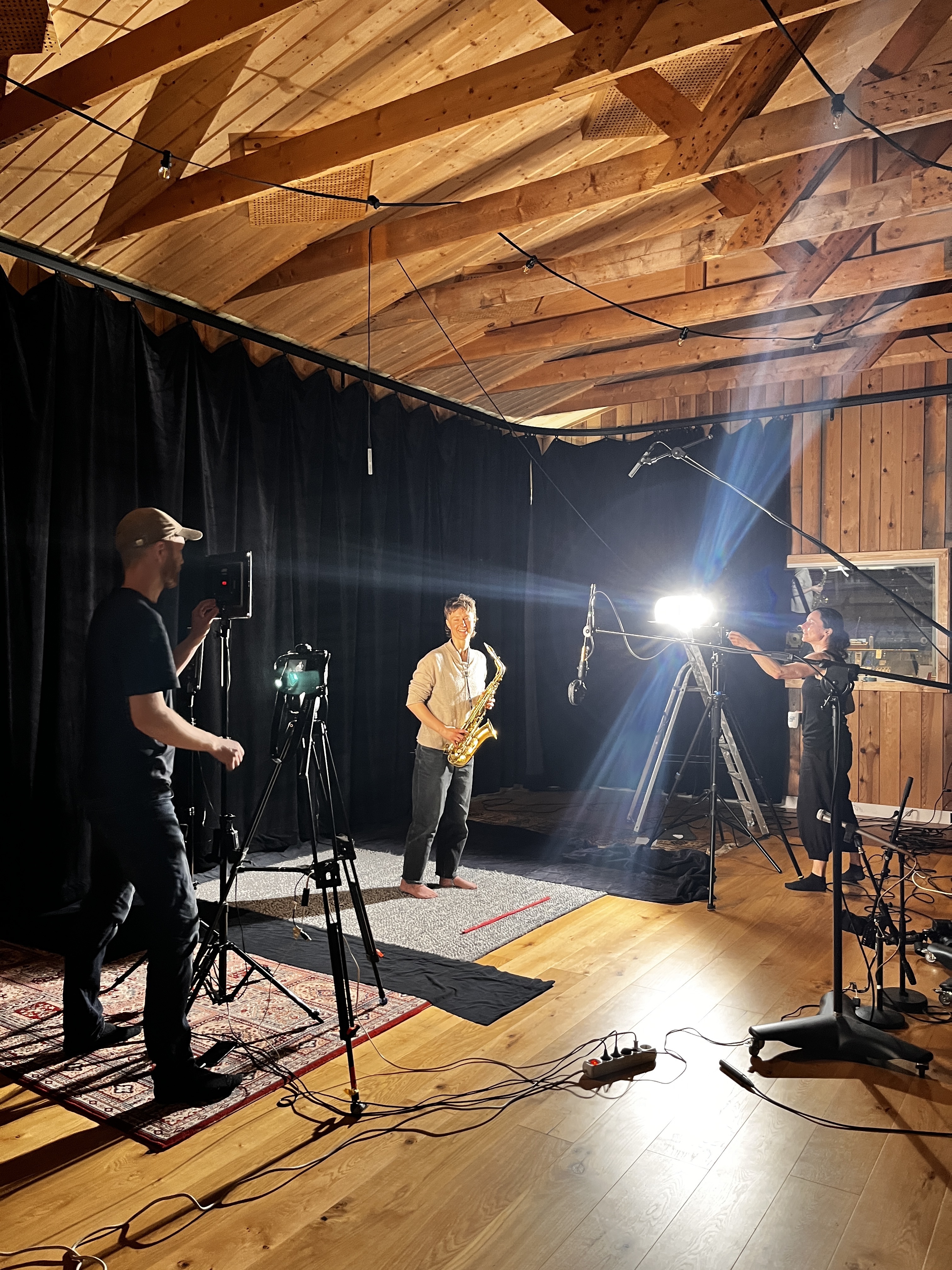 Filminnspilling med Maja Ratkje.  Foto: Håvard Skaset