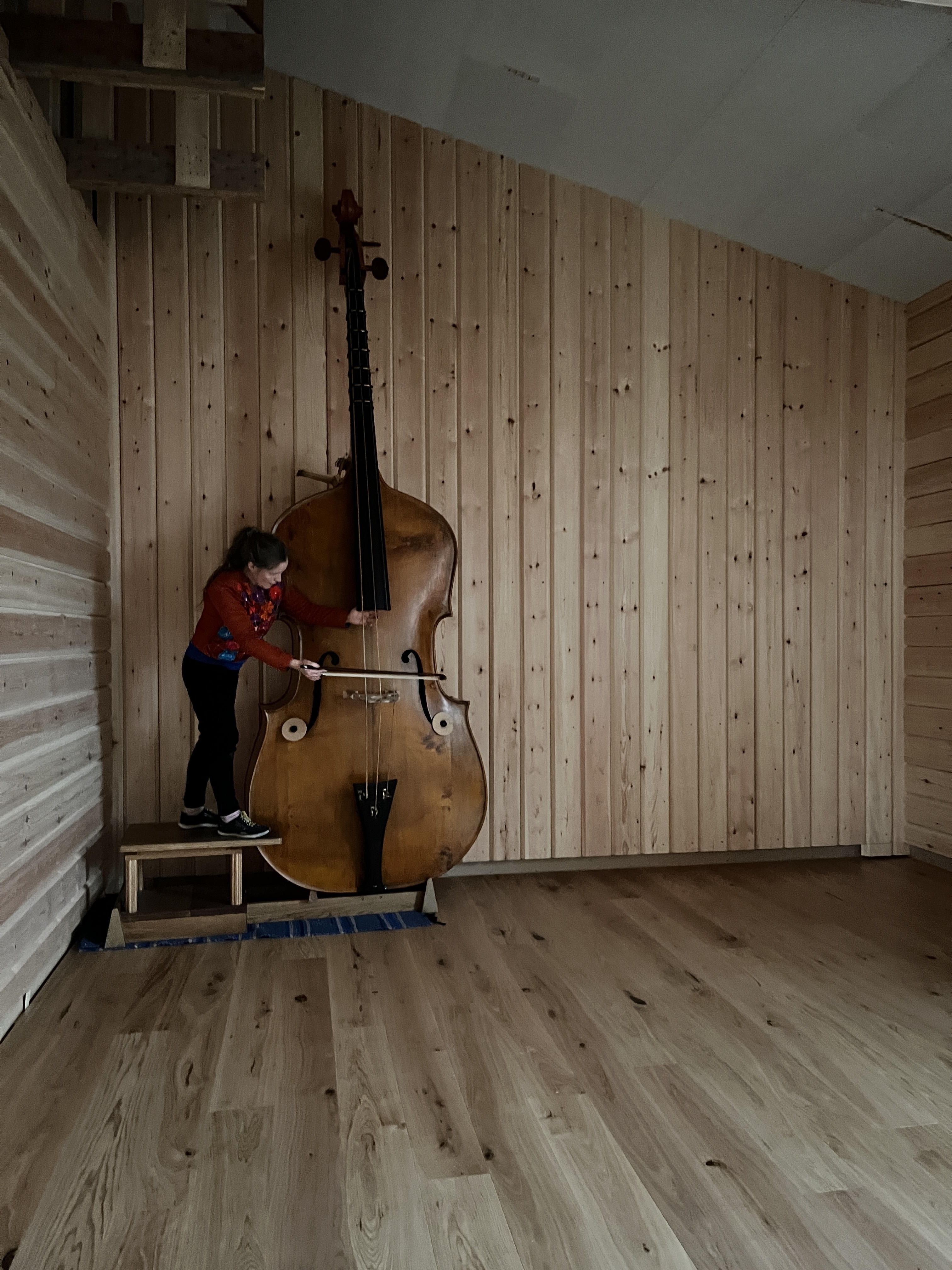 En milepæl: Den første tonen fra oktobassen. Foto: Håvard Skaset