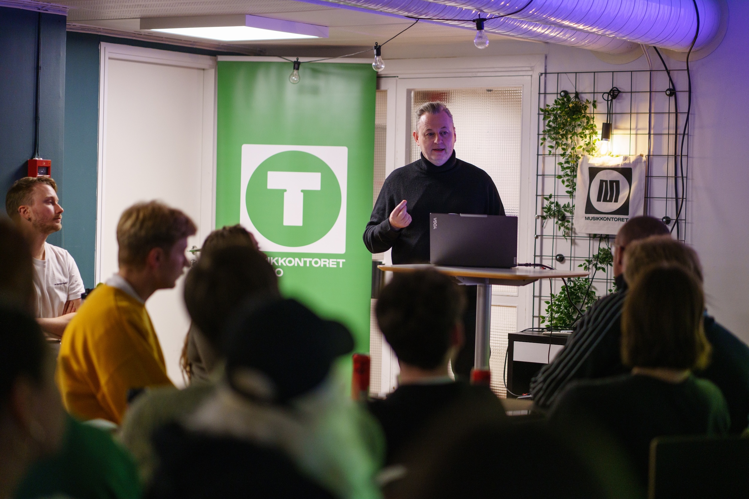 Robin Jenssens hovedfokus har hele tiden vært å bygge broer mellom øst og vest - og løfte frem skandinaviske låtskrivere i det globale markedet, spesielt innen K-pop og asiatisk populærmusikk, forteller han. Foto: Emilie Wulff Skårild