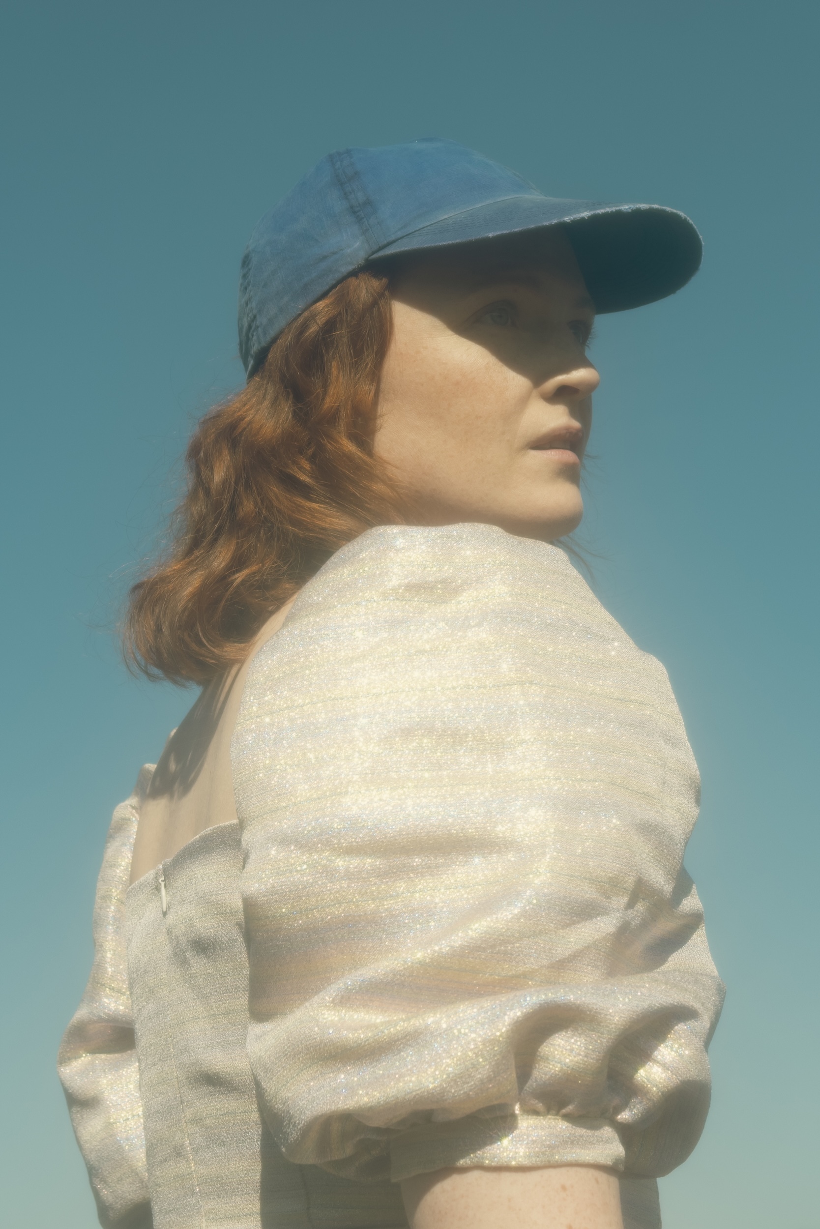 Å stå stødig i seg selv, også i perioder der musikken får ta mindre plass, har blitt avgjørende for hvordan Live Miranda Solberg lever med kunstnerskapet sitt. Foto: Julia Marie Naglestad