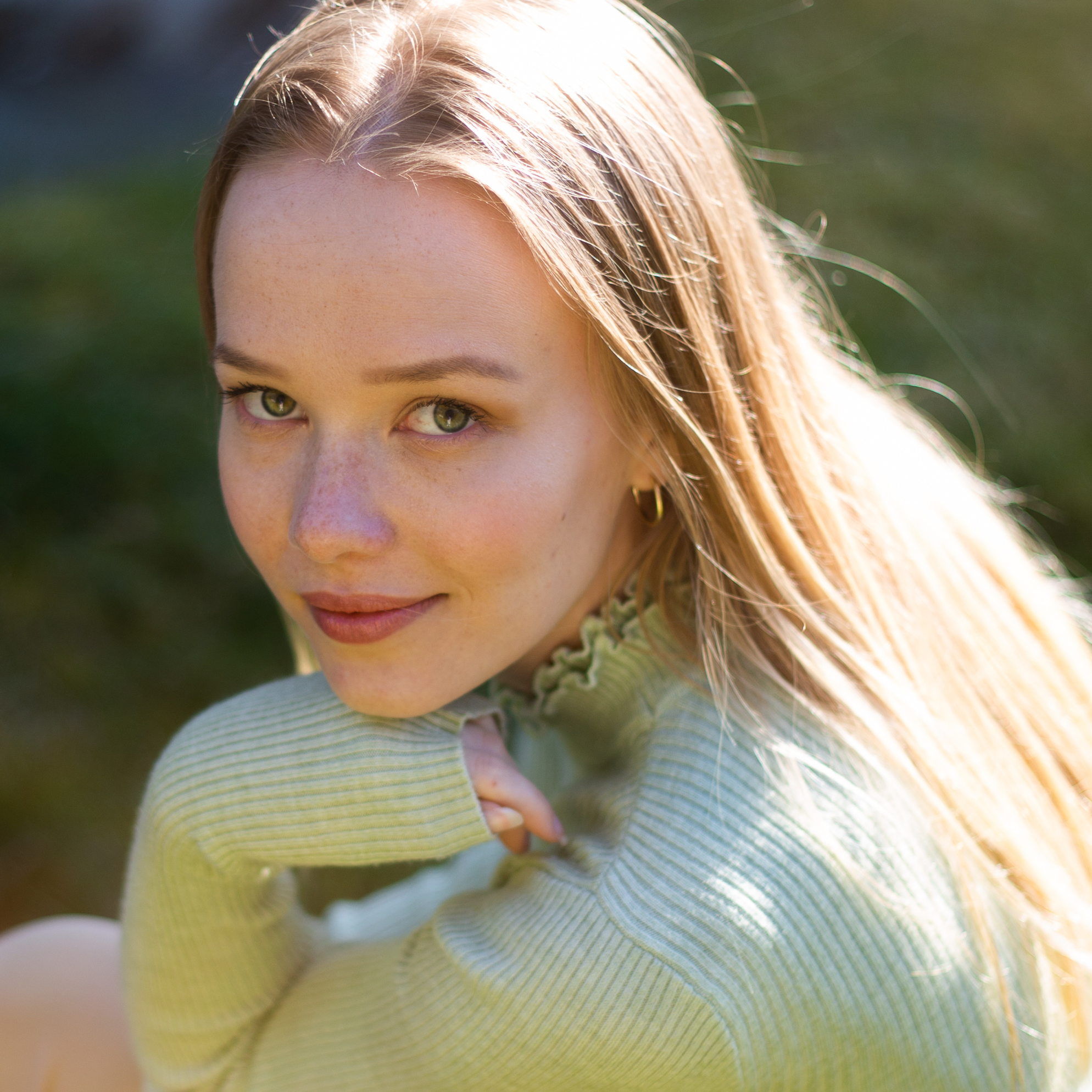 Kristin Langsrud er en 25 år gammel låtskriver bosatt i Trondheim, hvor hun kombinerer musikkarrieren med en doktorgrad. Gjennom samarbeidet med Kreation Music Rights har hun deltatt på flere låtskrivercamper, hvor hun har hatt sessions med låtskrivere og produsenter innen K-pop.  Foto: Linnea Søvik