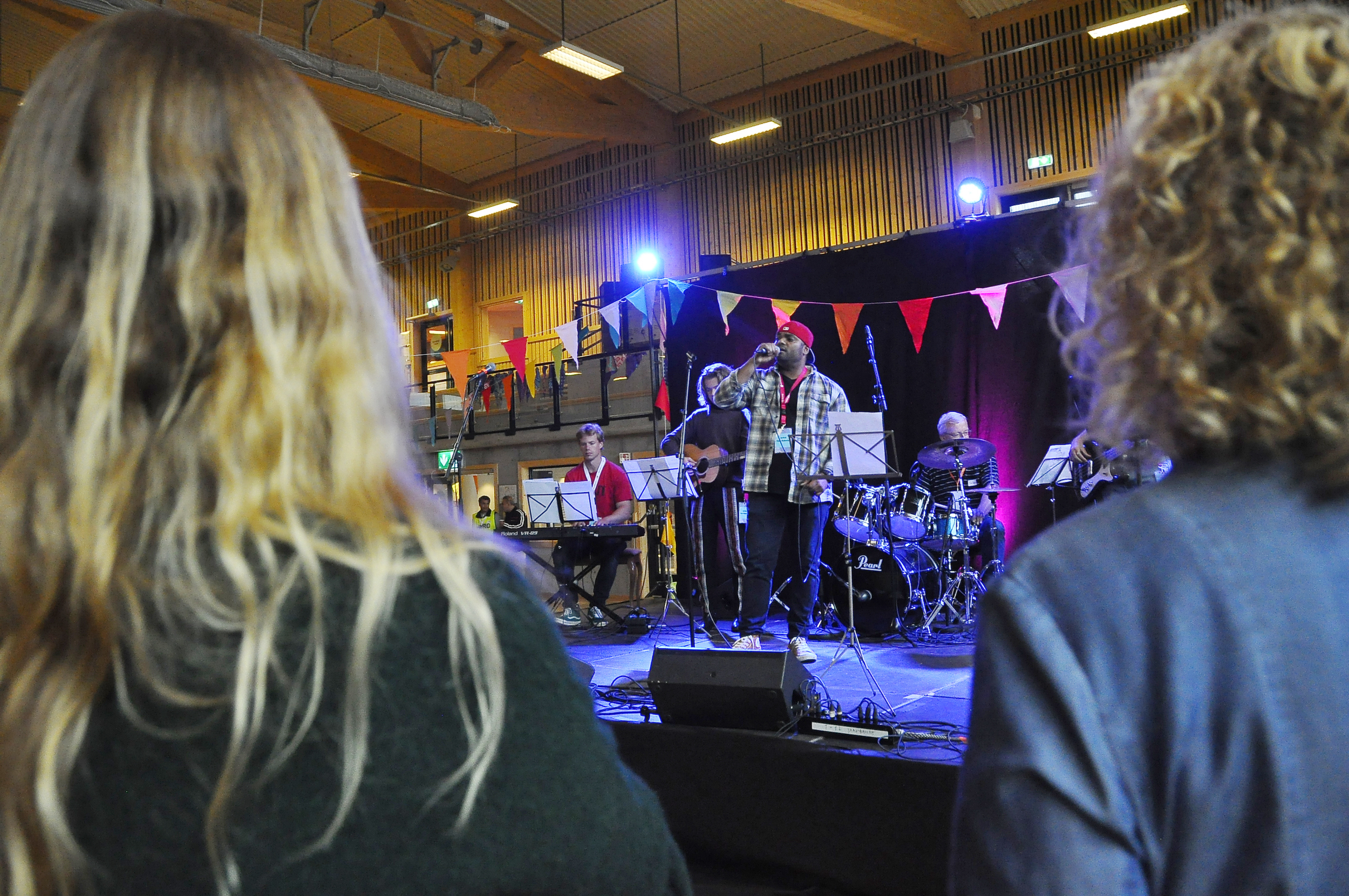 Vinjerock har blant annet jobbet med det lokale asylmottaket og laget «Vårt nabolag» i samarbeid med Oslo World og Sparebankstiftelsen DnB. Her fra 2018. Tilskudd er med å sørge for at festivalen kan jobbe med arrangementer som går under kjerneverdiene deres og som kan bidra inn i lokalsamfunnet gjennom året.  Foto: Telnis Skuqi
