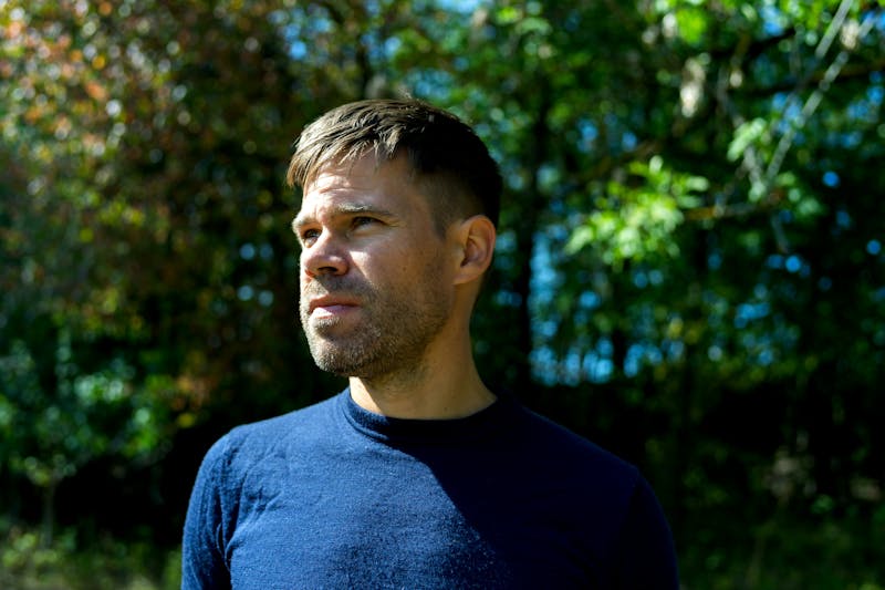 Einar Flaa er, i tillegg til å være låtskriver og artist, utdannet naturgeograf og har jobbet med klima- og miljøforskning i offentlig og privat regi siden 2003. Foto: Nicolay Woldsdal